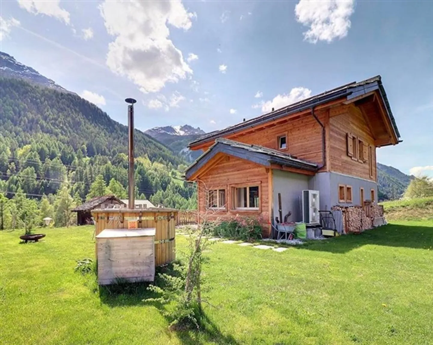 Très beau chalet avec 4 chambres, belle vue, jardin, pompe à chaleur, à Evolène, Suisse - Photo 12 sur 12