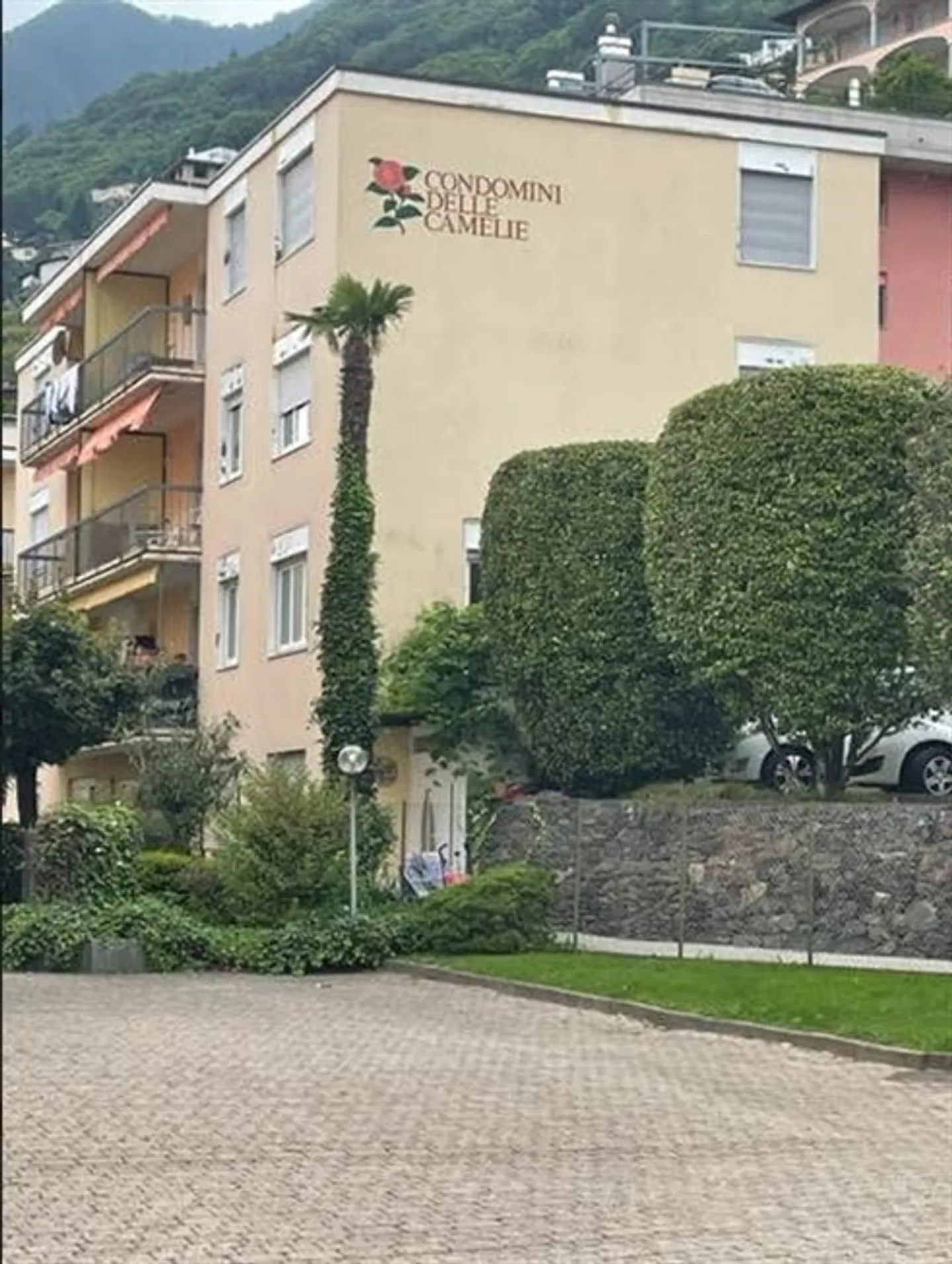 «Appartamento di 4.5 locali al PT con posteggio esterno / 4,5-Zimmer-Erdgeschosswohnung mit Aussenstellplatz» - Foto 1 di 20