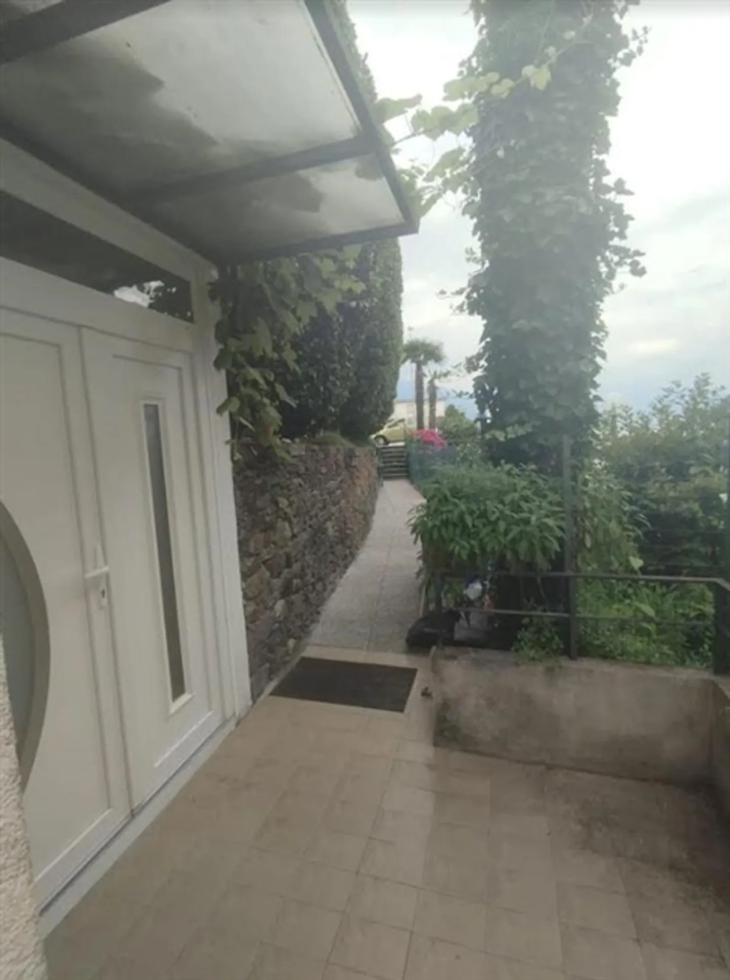 «Appartamento di 4.5 locali al PT con posteggio esterno / 4,5-Zimmer-Erdgeschosswohnung mit Aussenstellplatz» - Foto 3 di 20