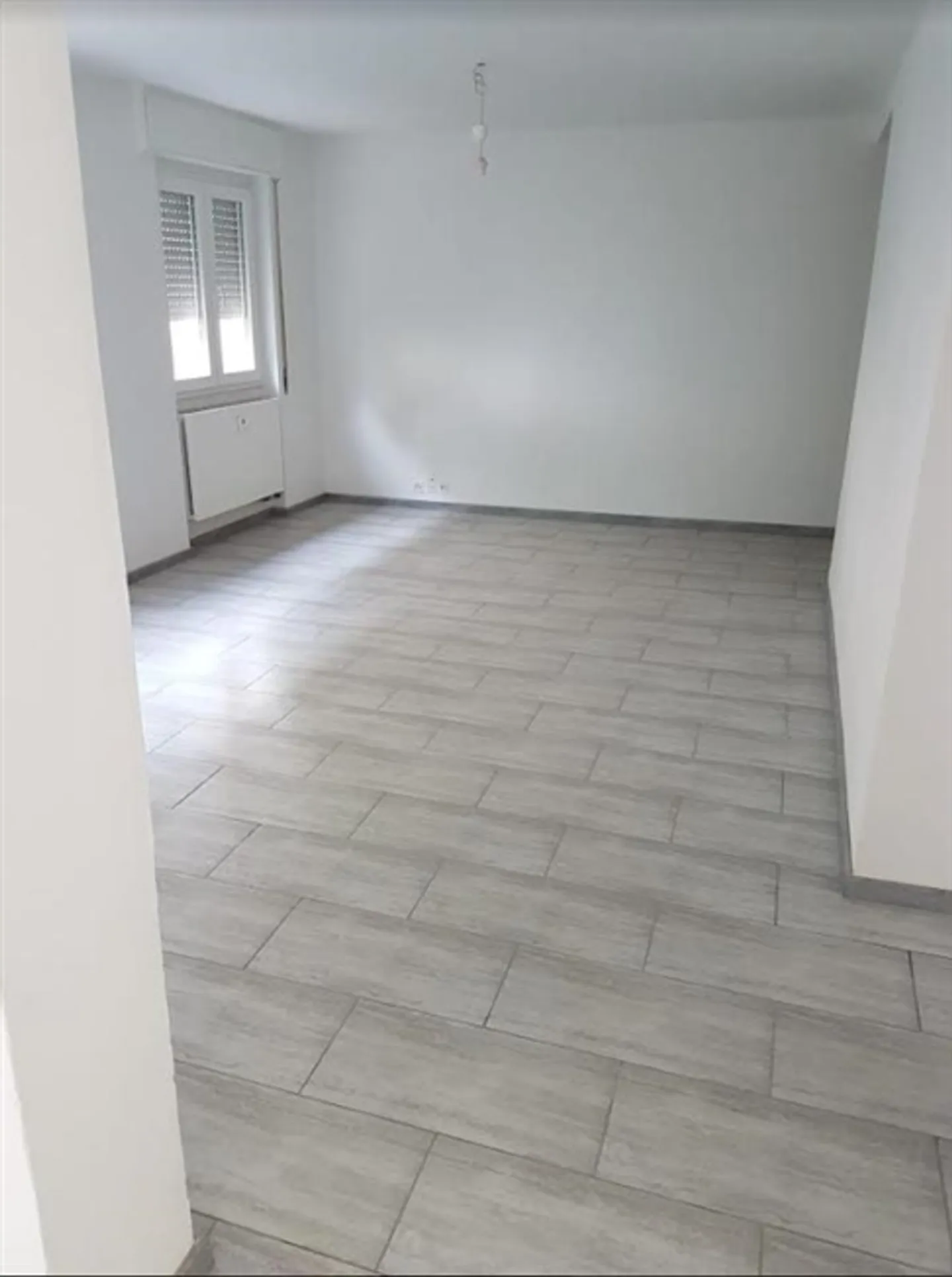 «Appartamento di 4.5 locali al PT con posteggio esterno / 4,5-Zimmer-Erdgeschosswohnung mit Aussenstellplatz» - Foto 6 di 20