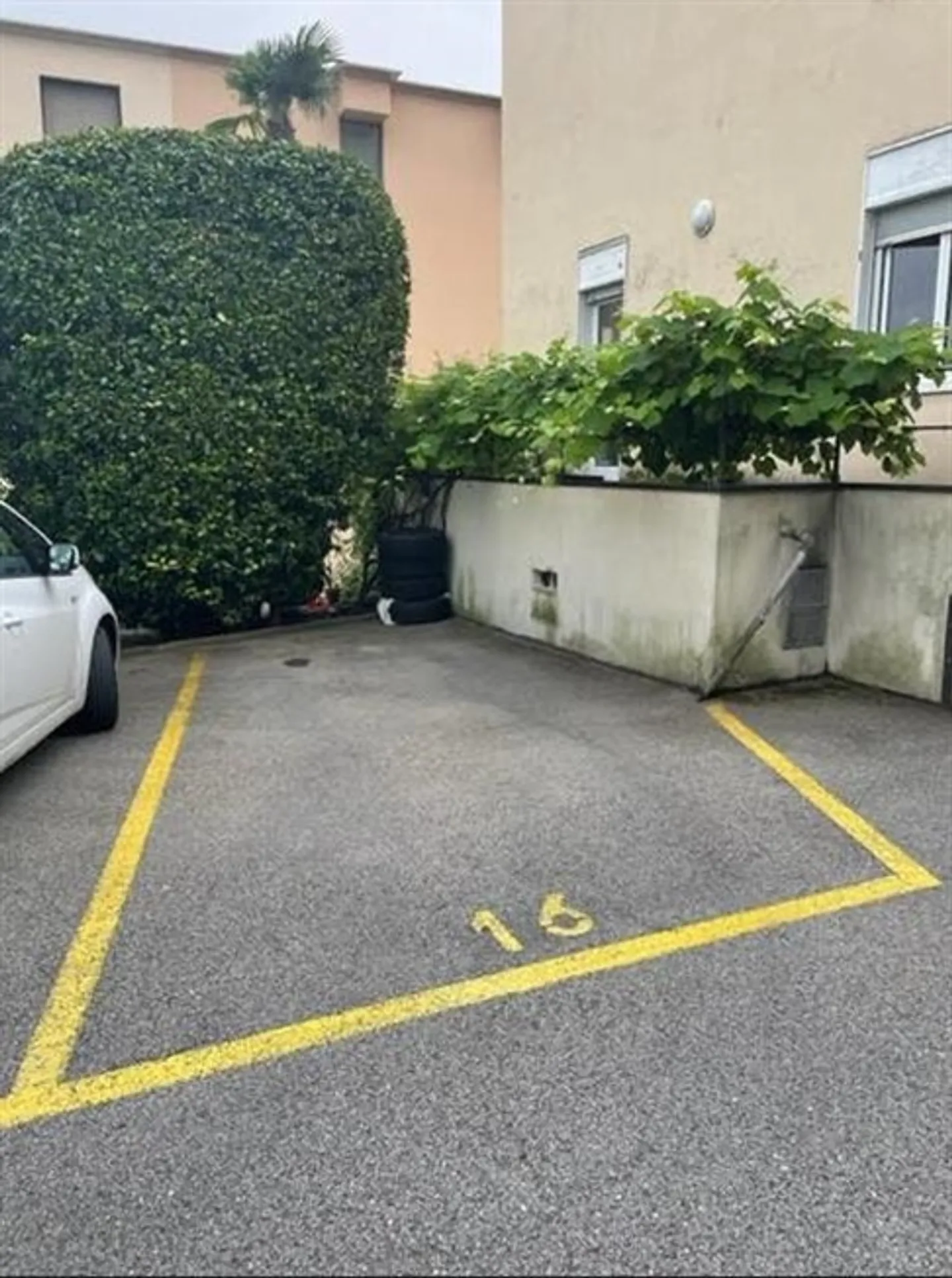 «Appartamento di 4.5 locali al PT con posteggio esterno / 4,5-Zimmer-Erdgeschosswohnung mit Aussenstellplatz» - Foto 18 di 20