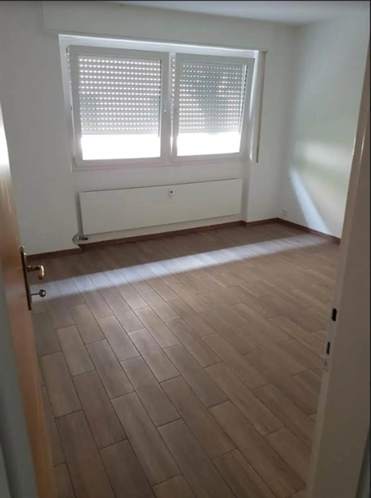«Appartamento di 4.5 locali al PT con posteggio esterno / 4,5-Zimmer-Erdgeschosswohnung mit Aussenstellplatz» - Foto 14 di 20