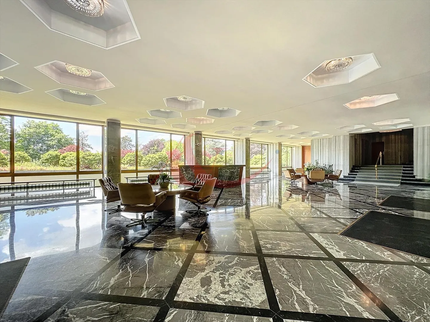 High-end apartment with panoramic lake view - Photo 13 of 13