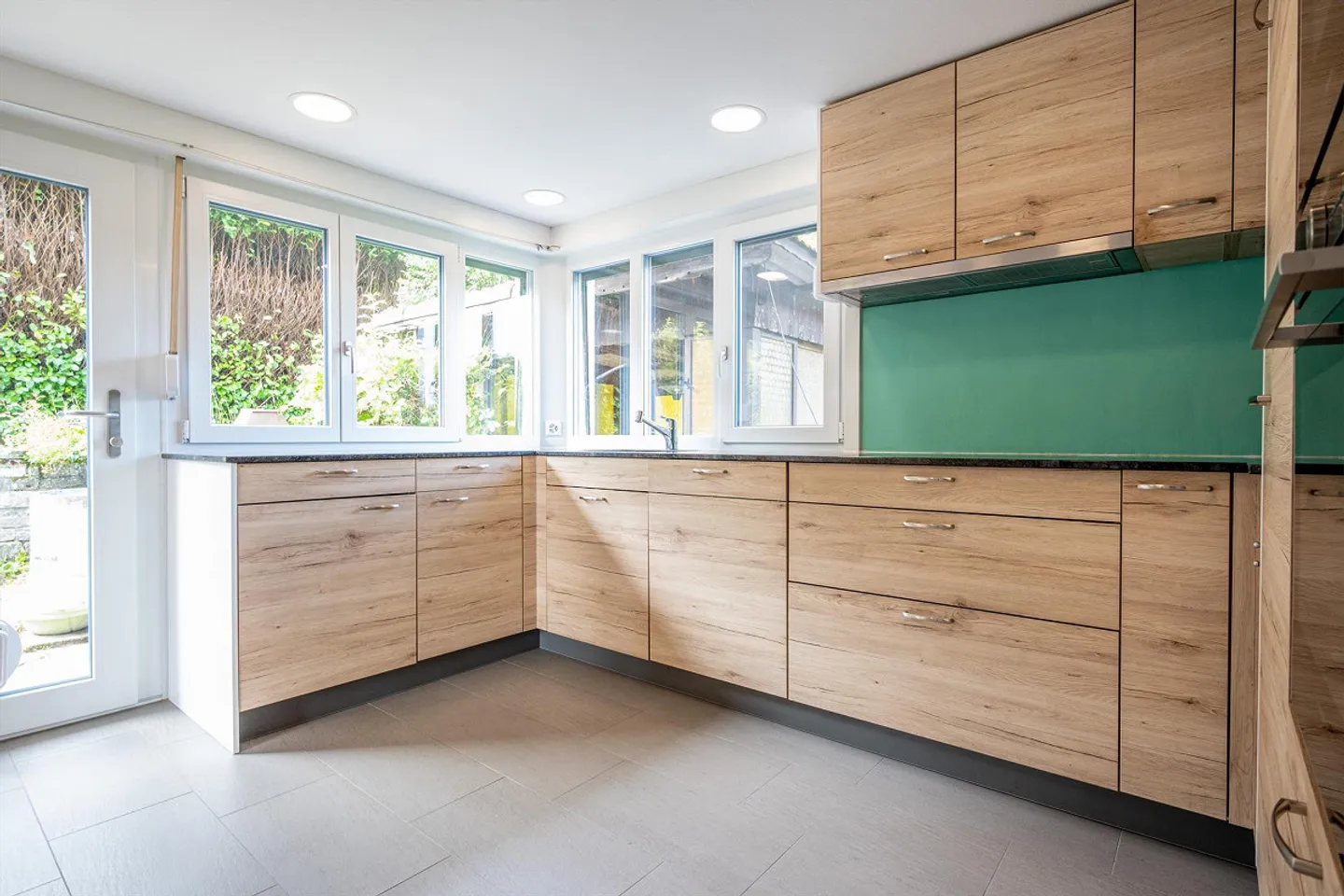 Casa unifamiliare con grande terreno in vendita a Gümmenen - Foto 8 di 16