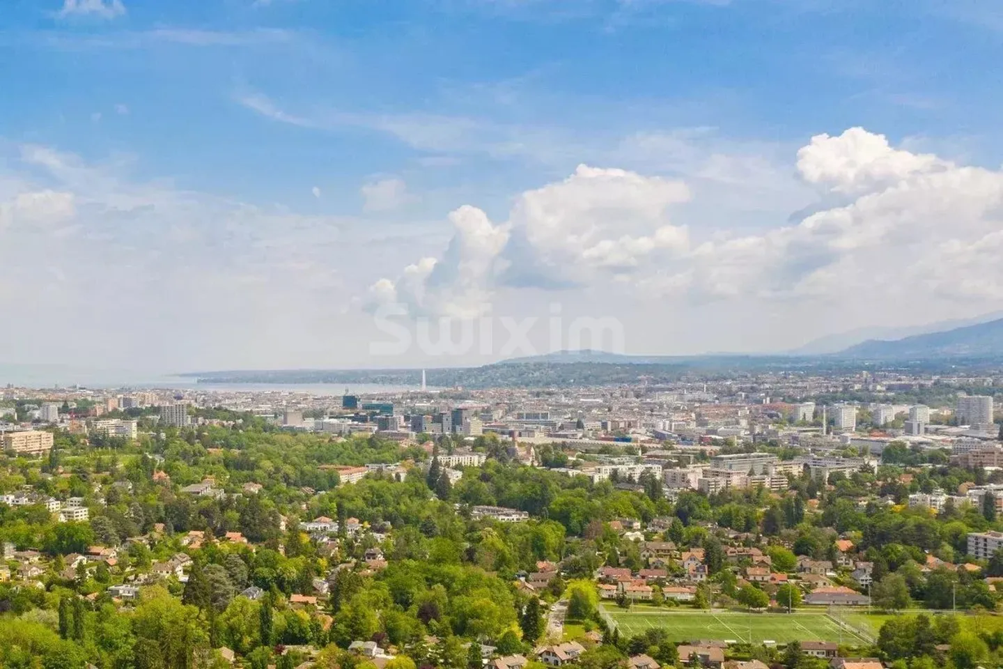 Außergewöhnliches Anwesen mit Privatpark - Foto 1 von 4