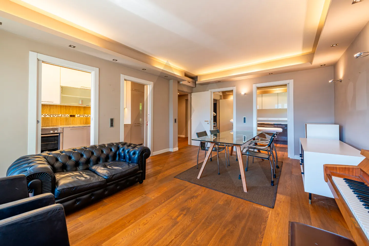 Renovated Apartment in Central Lugano - Photo 3 of 10