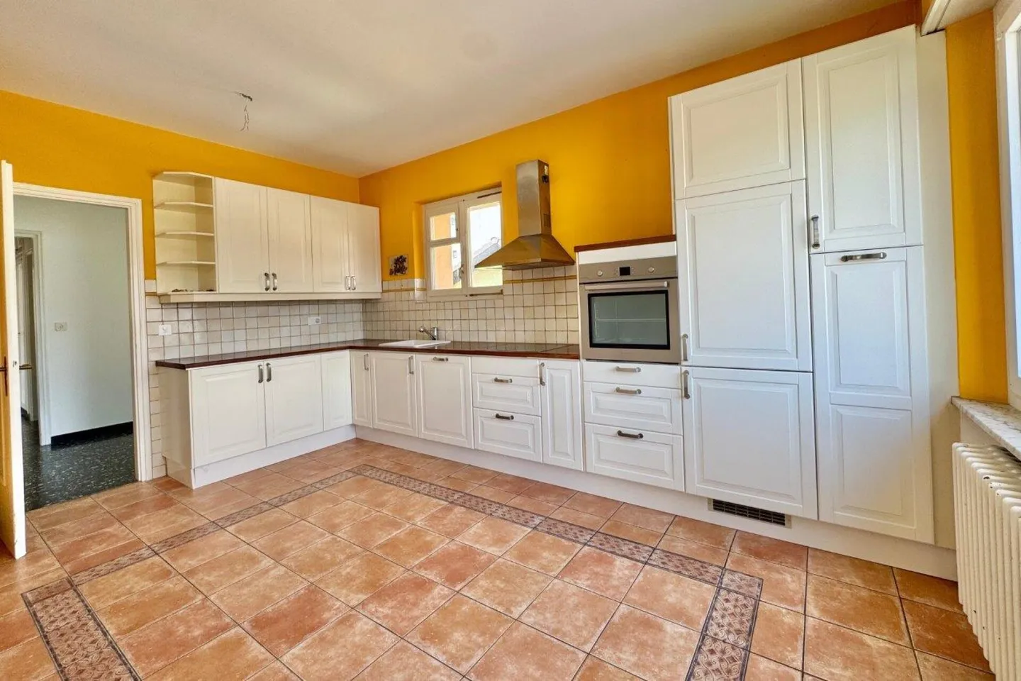 Casa bifamiliare con ampi spazi, garage ed atelier - Foto 11 di 12