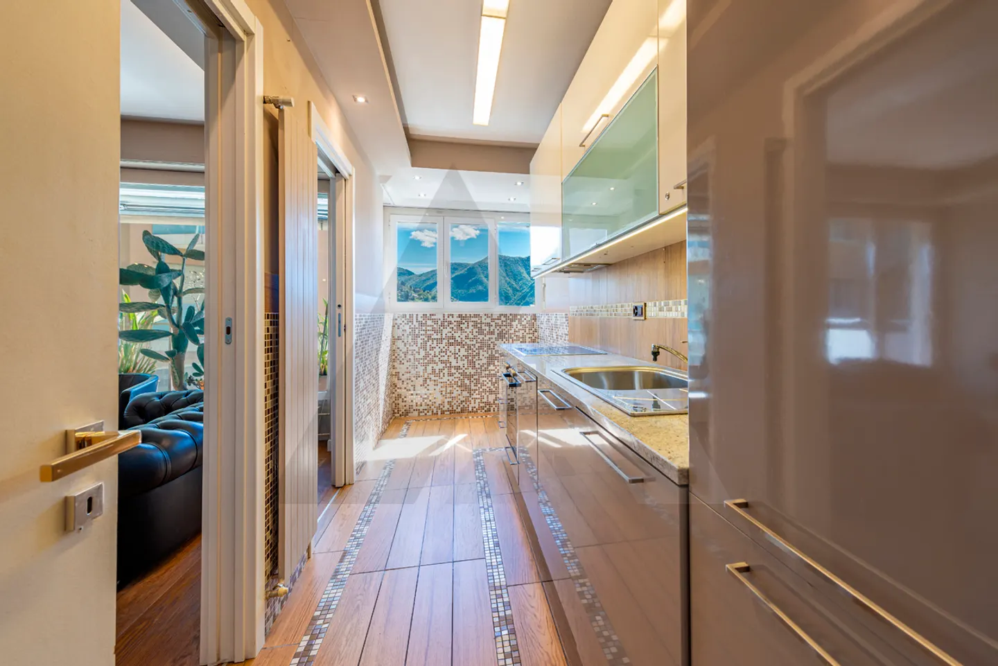 Renovated Apartment in Central Lugano - Photo 4 of 10