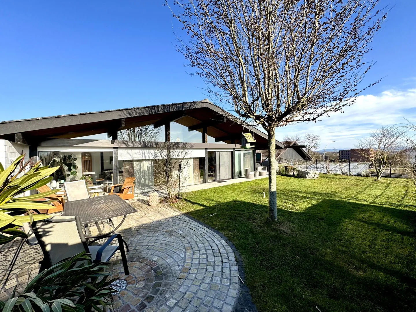 Casa singola in affitto - Foto 2 di 13