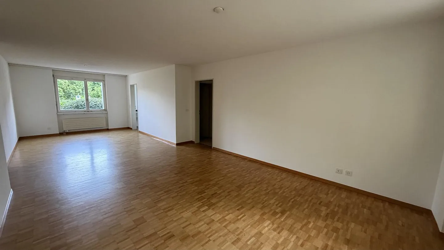 Limited until 30.11.2027 / 4.5 Room Apartment in Brüttisellen - Photo 2 of 9