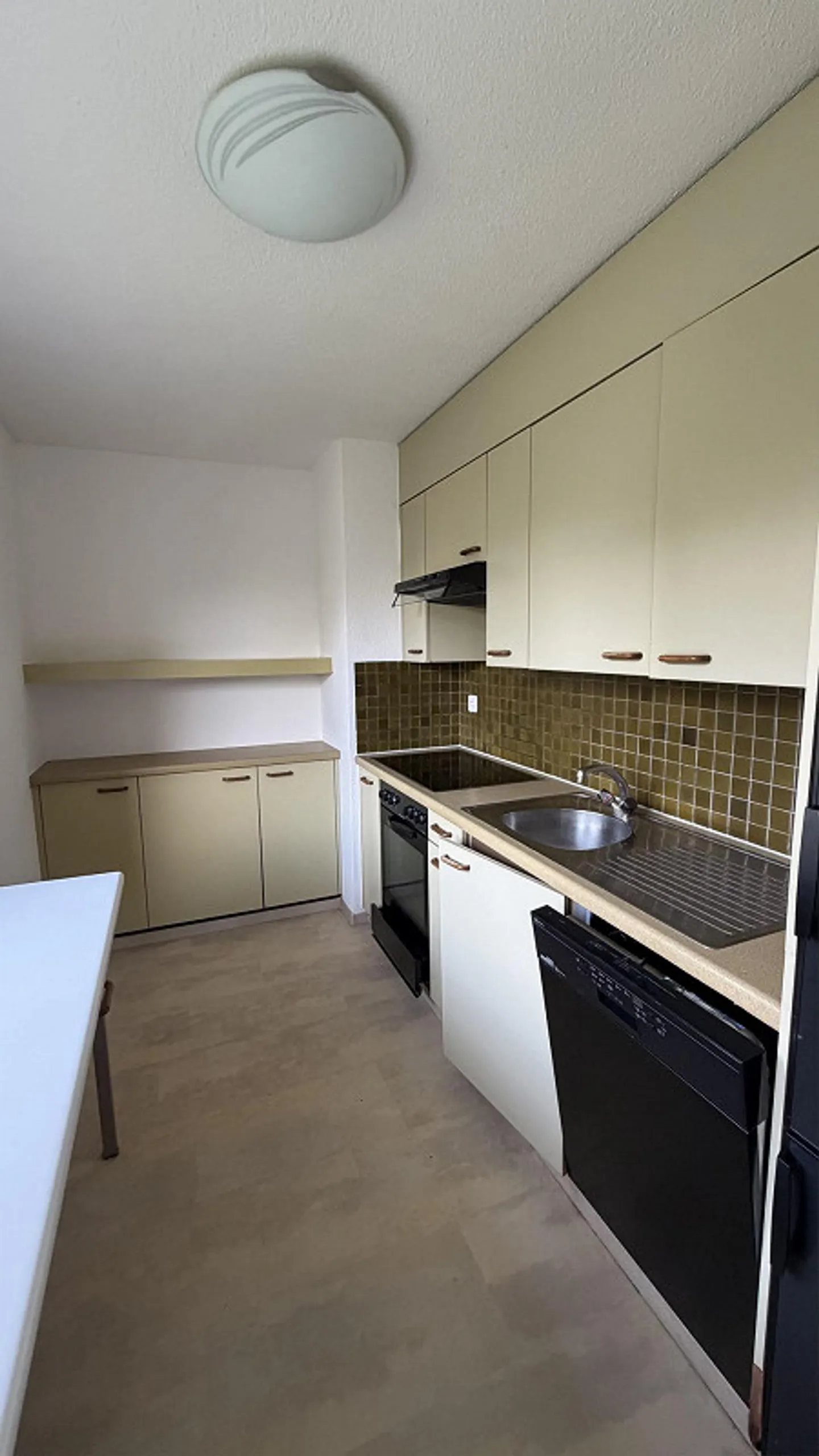 Limited until 30.11.2027 / 4.5 Room Apartment in Brüttisellen - Photo 6 of 9