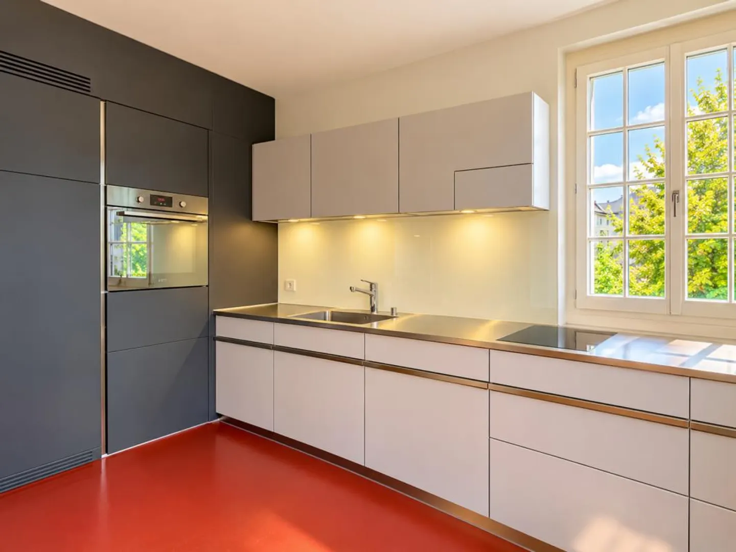 Incantevole appartamento di 3,5 stanze con balcone e utilizzo del giardino a Thun - Foto 3 di 9