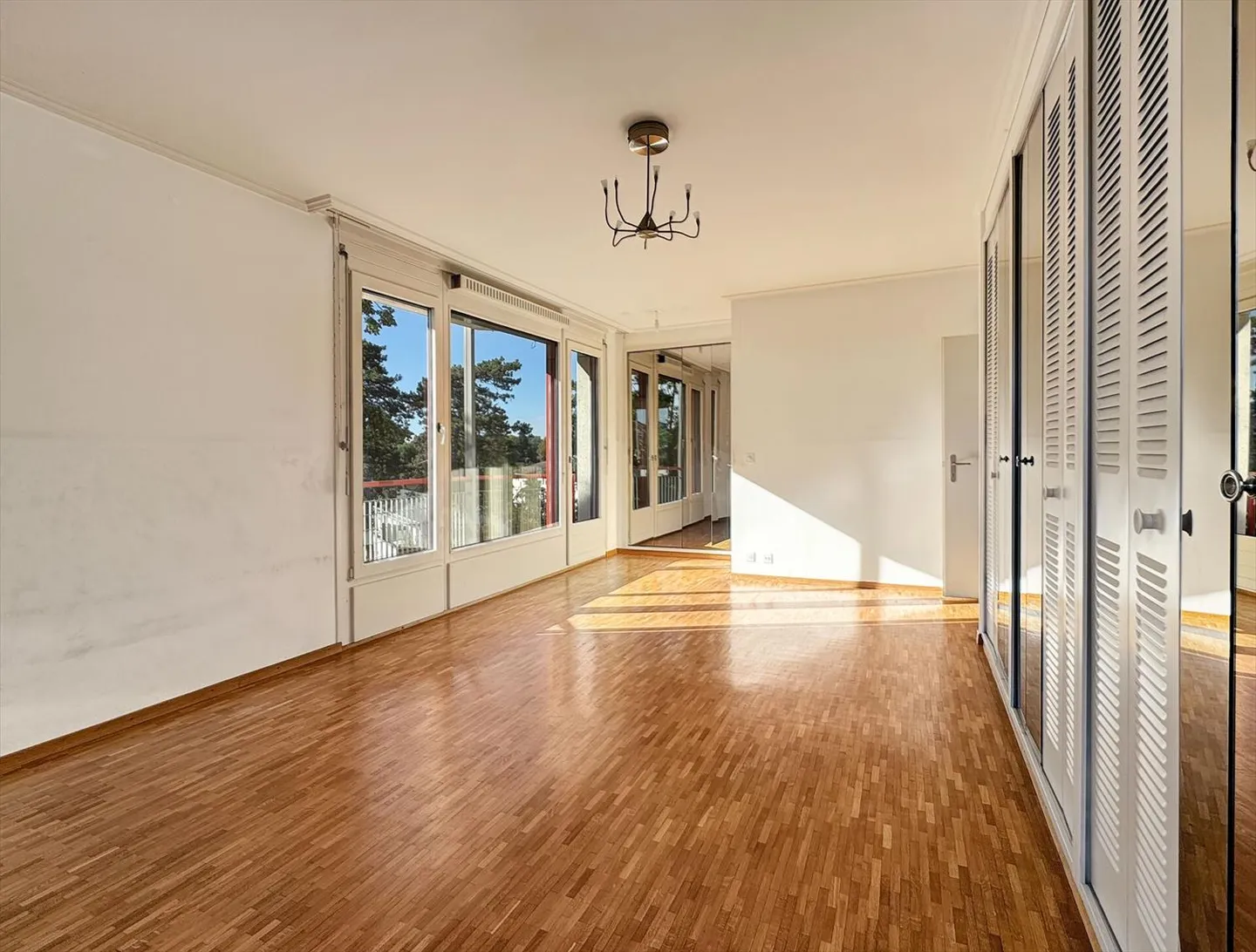 Grand appartement lumineux à rénover au coeur de Versoix - Photo 7 sur 11