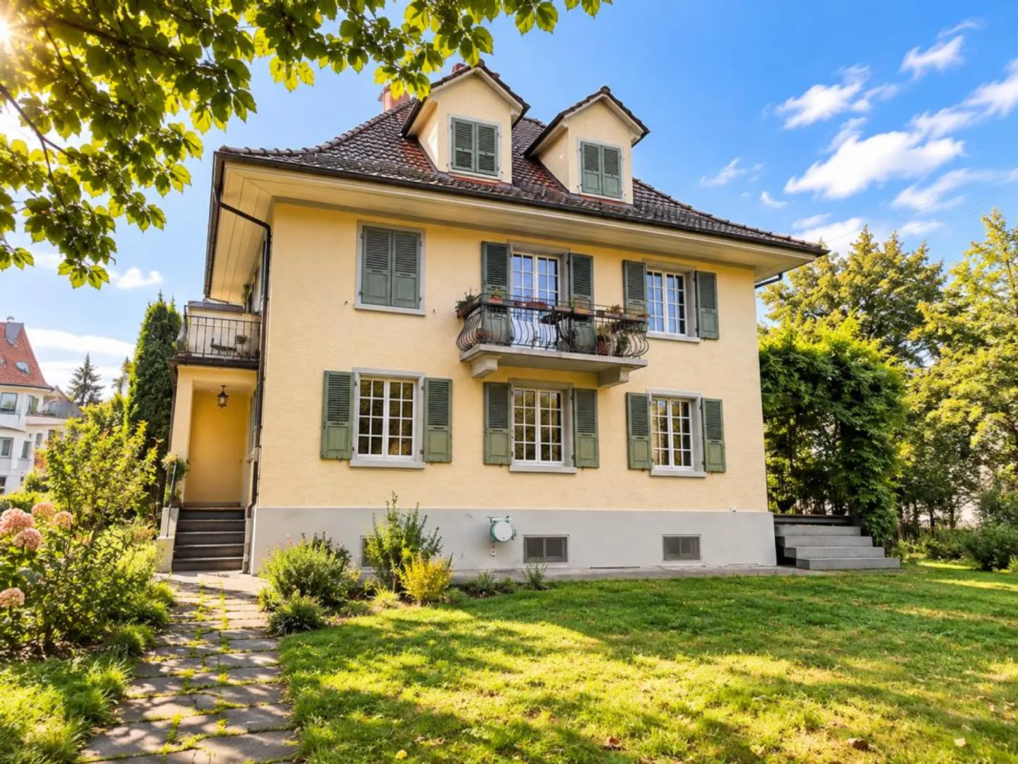 Incantevole appartamento di 3,5 stanze con balcone e utilizzo del giardino a Thun - Foto 1 di 9