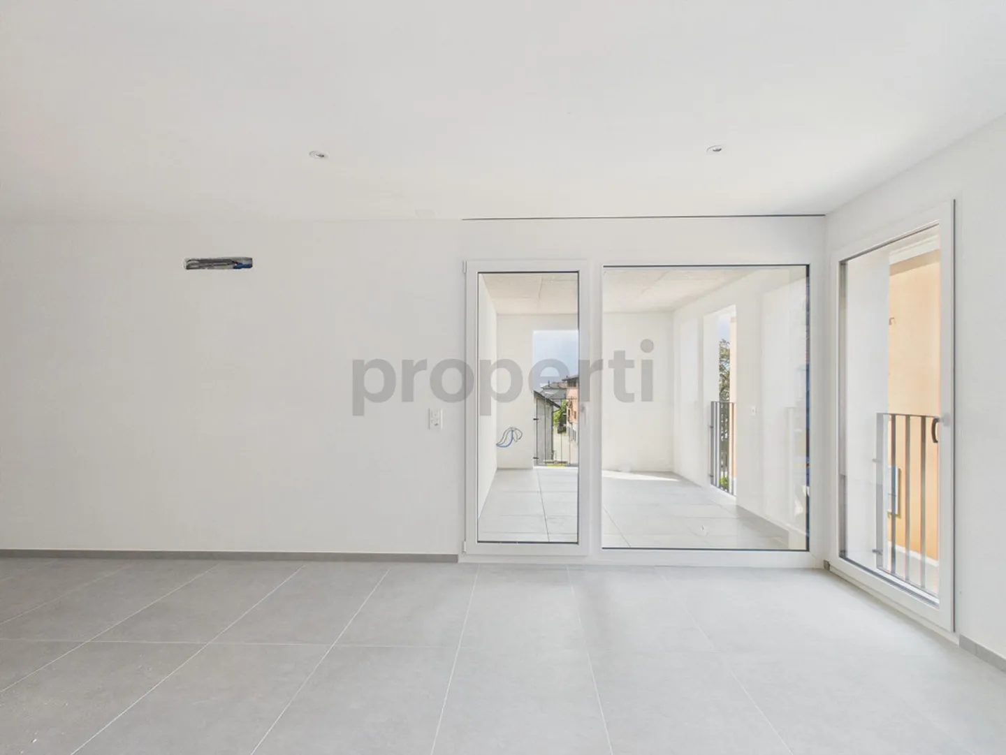 Penthouse moderne 3.5 pièces avec parking et cave, Biasca - Photo 2 sur 14
