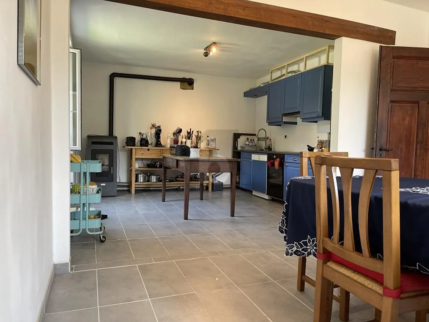 Single-family home with attached studio - Photo 1 of 6