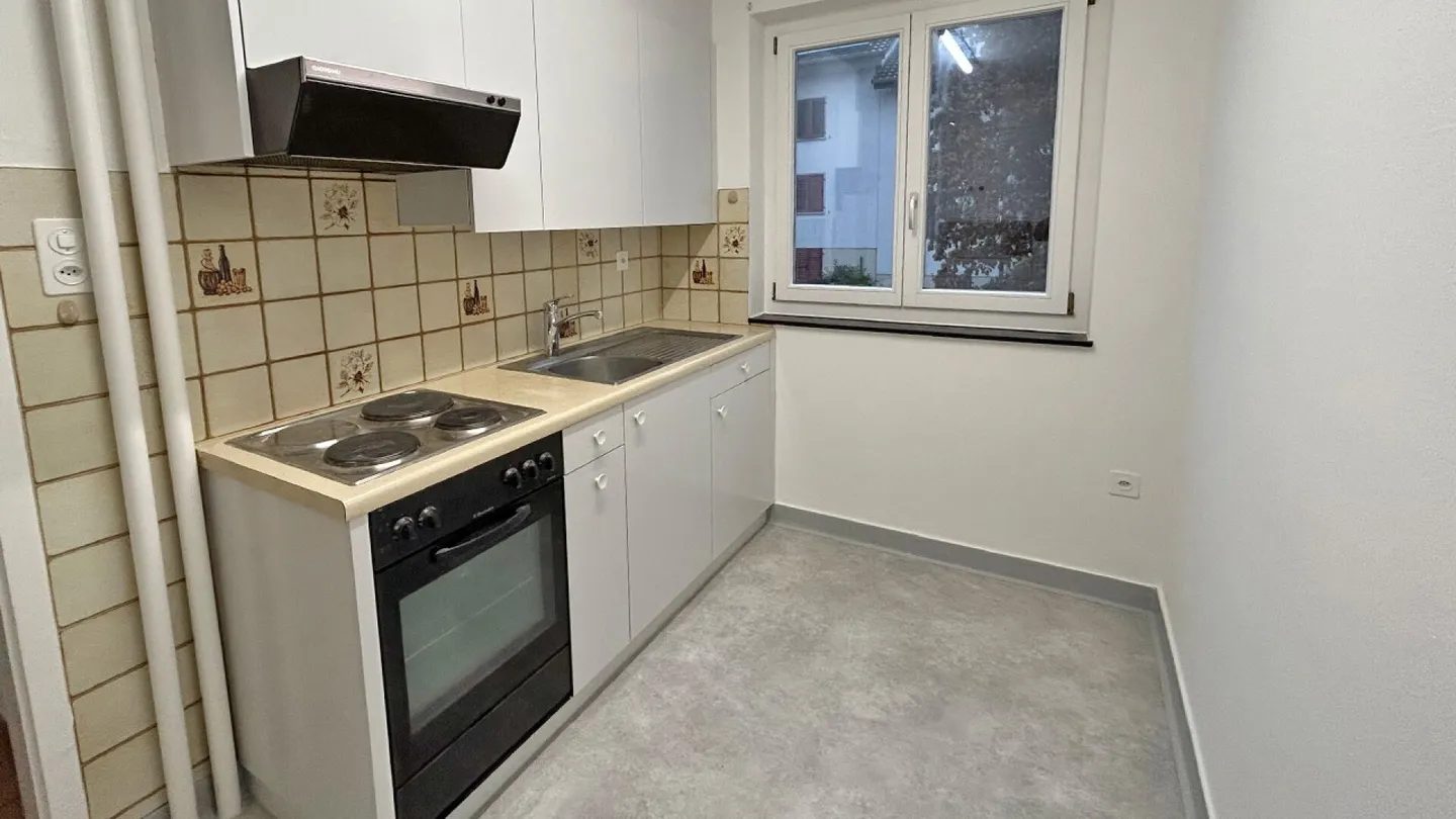 Appartement 4 pièces dans un bon emplacement (rez-de-chaussée gauche) - Photo 3 sur 5