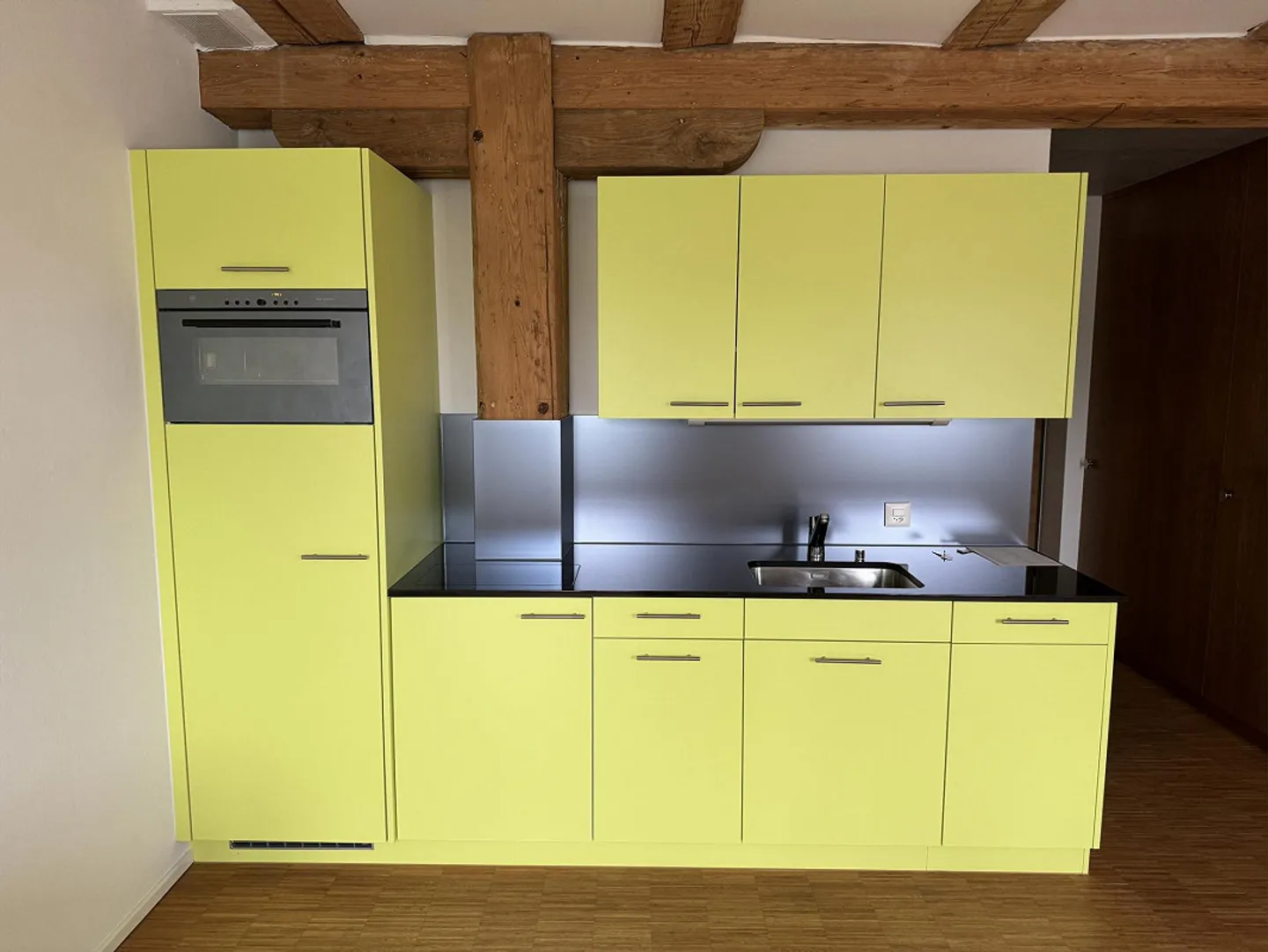 Appartamento 2.0 camere accogliente e moderno nella migliore posizione - Foto 2 di 7