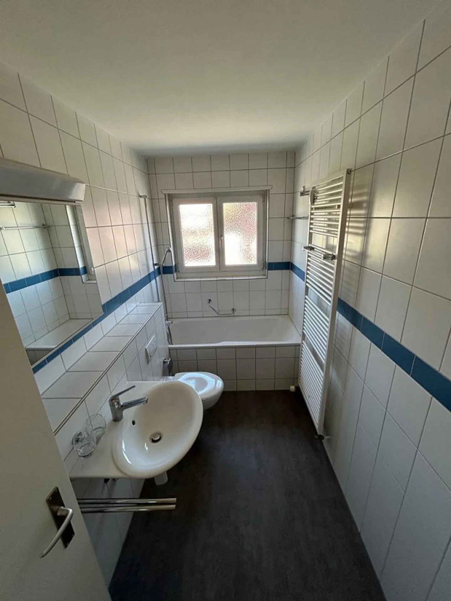 Appartement spacieux de 4 pièces dans un bel emplacement ! - Photo 2 sur 9