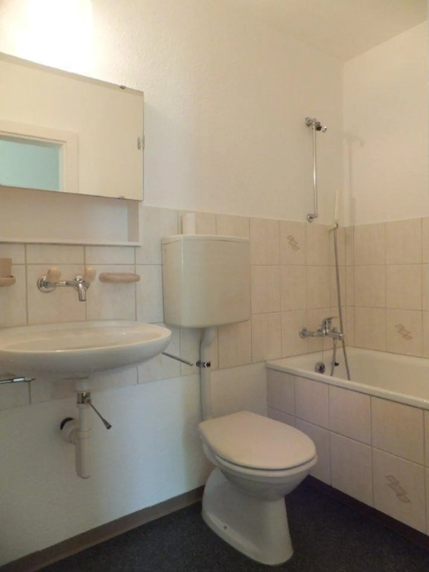 praktische 3-Zimmerwohnung im 2. Obergeschoss - Foto 6 von 10