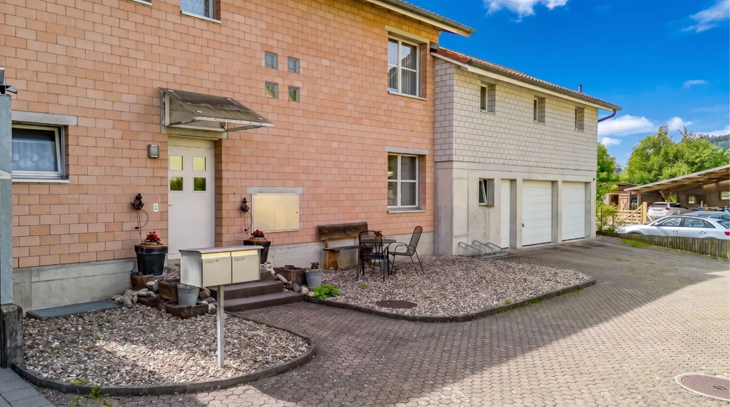 Detached house with plenty of space and a spacious garden - Photo 11 of 12