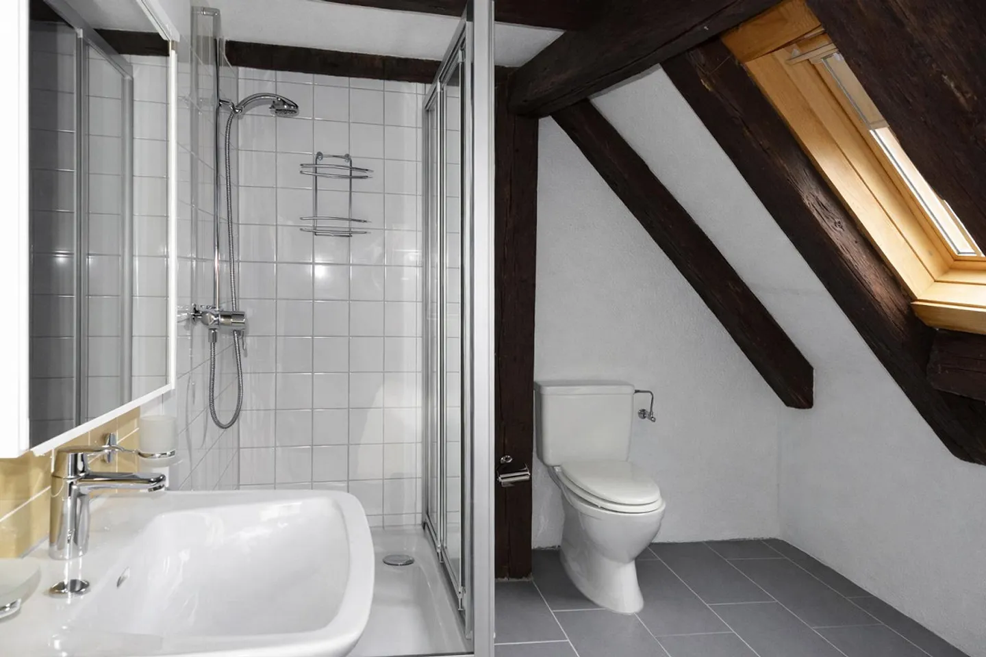 Charming 3-room apartment in the historic center of Weesen - Photo 6 of 7