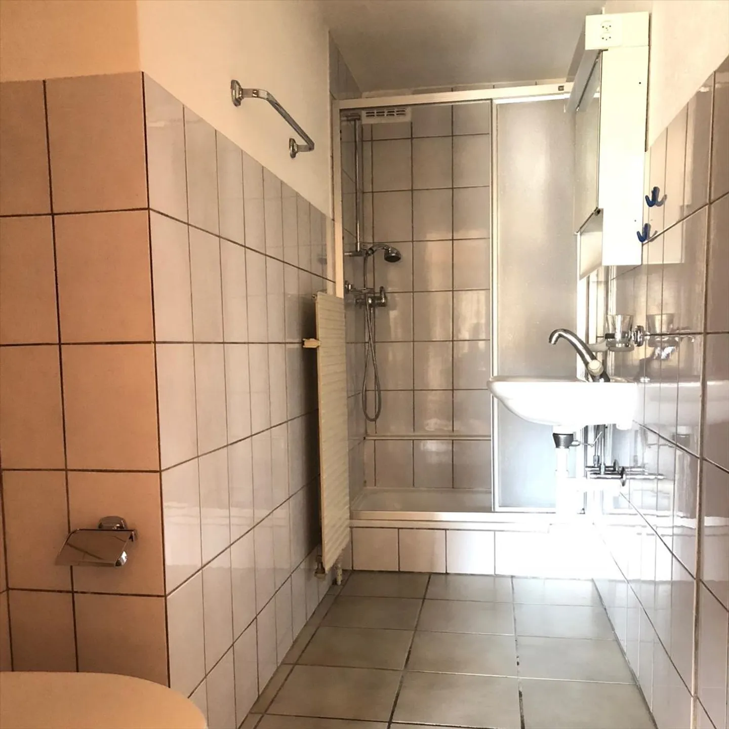 Apartment with 3.0 rooms ideally located in Fleurier - Photo 4 of 5