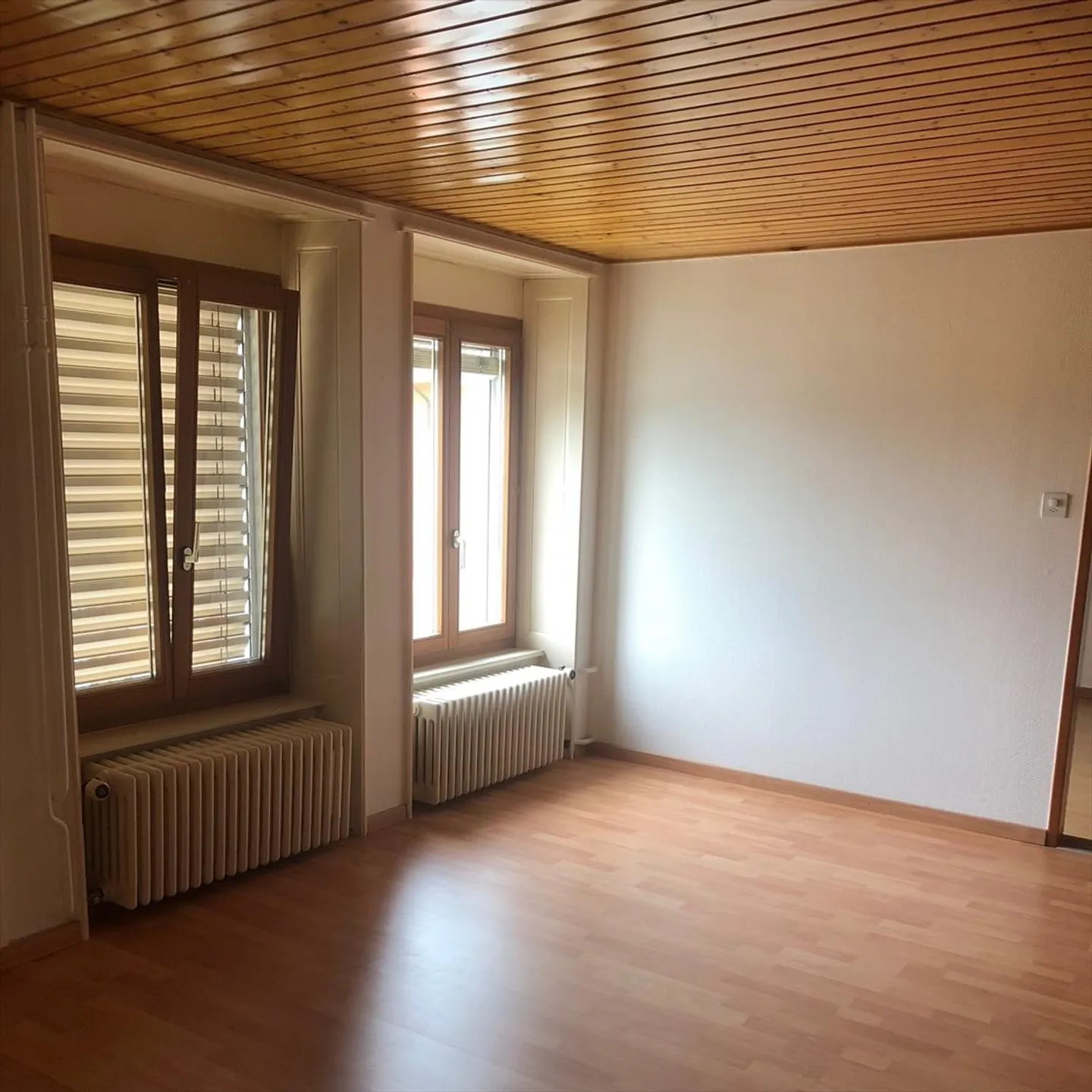 Apartment with 3.0 rooms ideally located in Fleurier - Photo 5 of 5