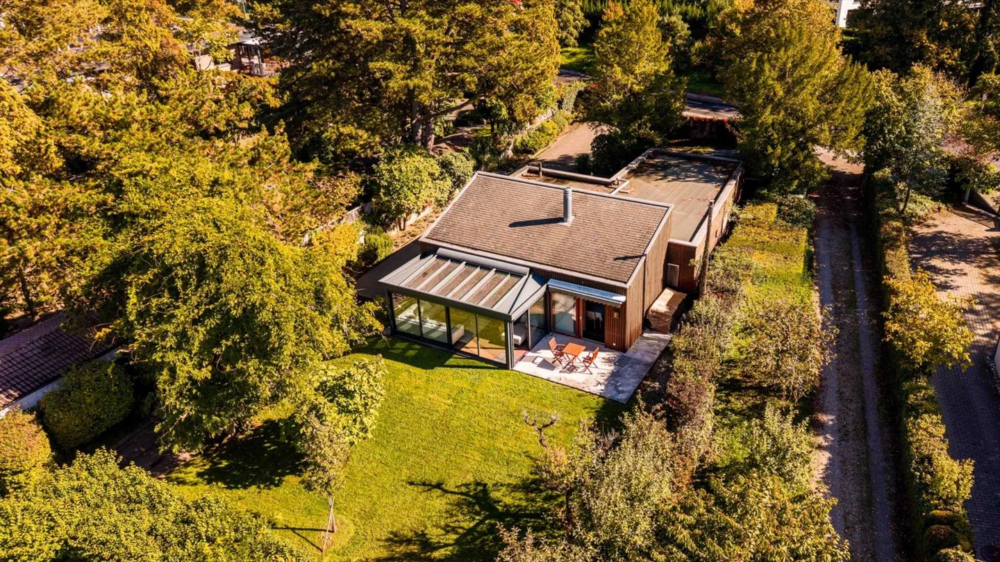 Rive Gauche - Lake in immediate proximity, beautiful villa with garden - Photo 11 of 12