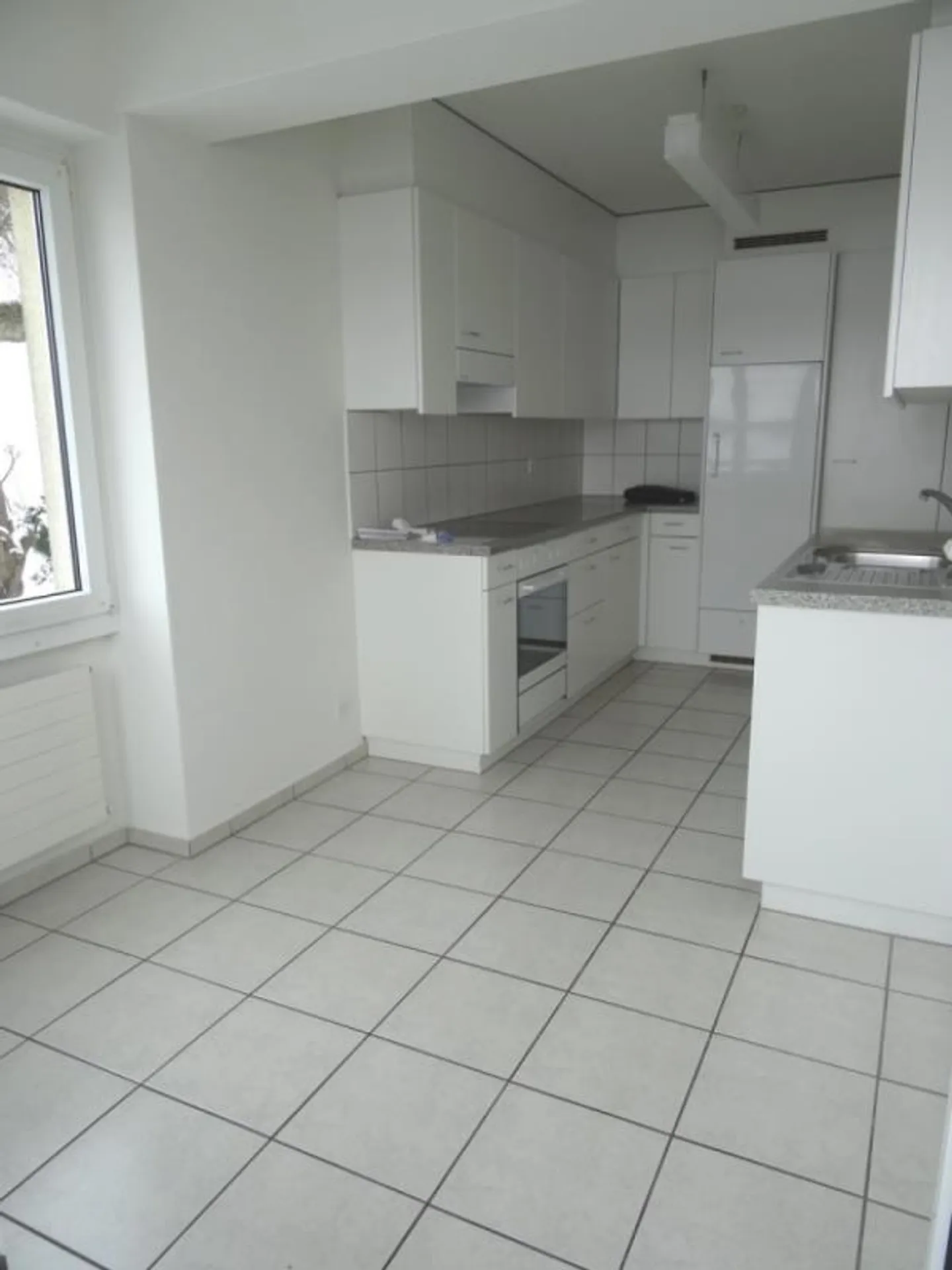 Posizione residenziale tranquilla e centrale - Foto 3 di 6