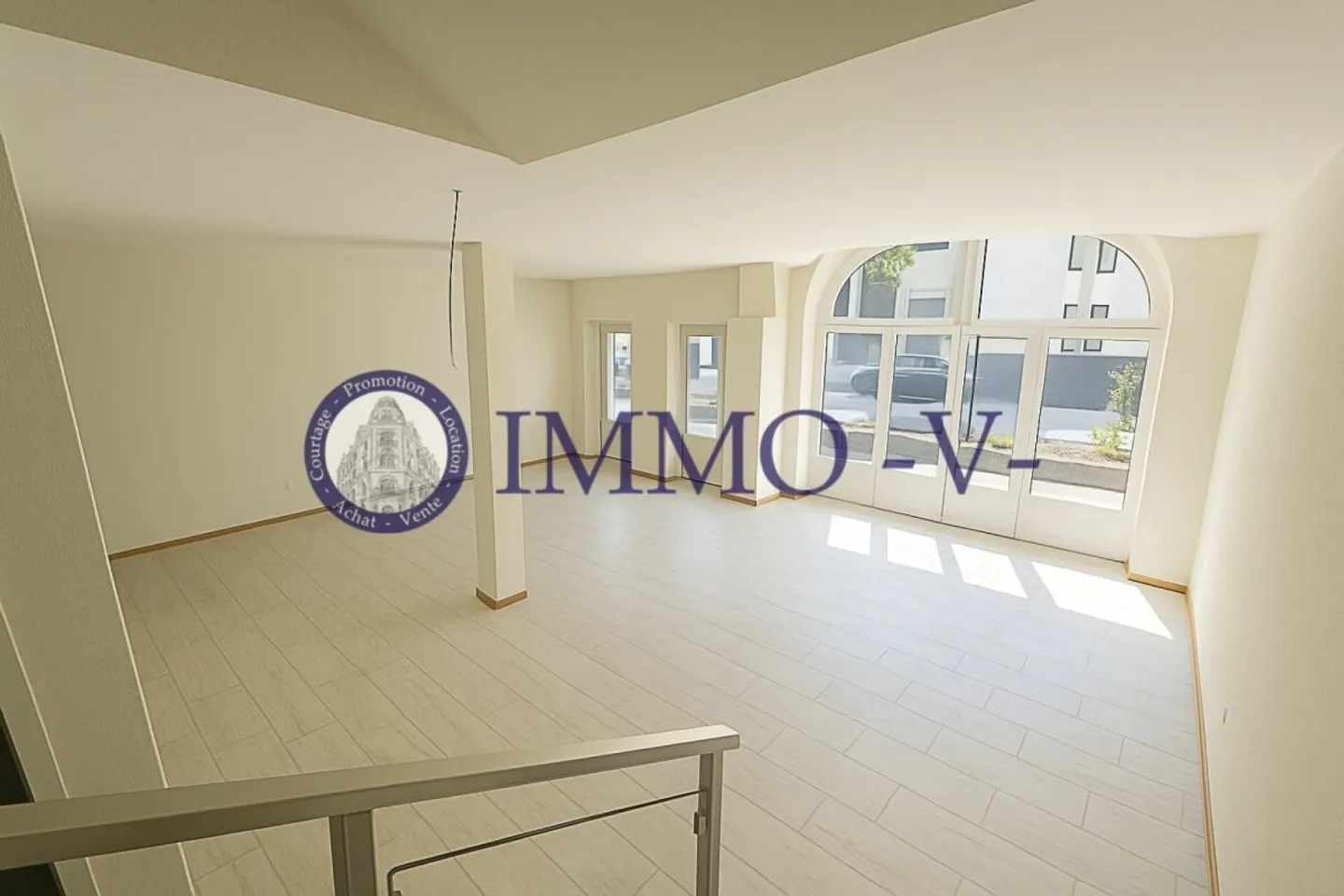 Renovated in the heart of Collombey - Photo 2 of 7