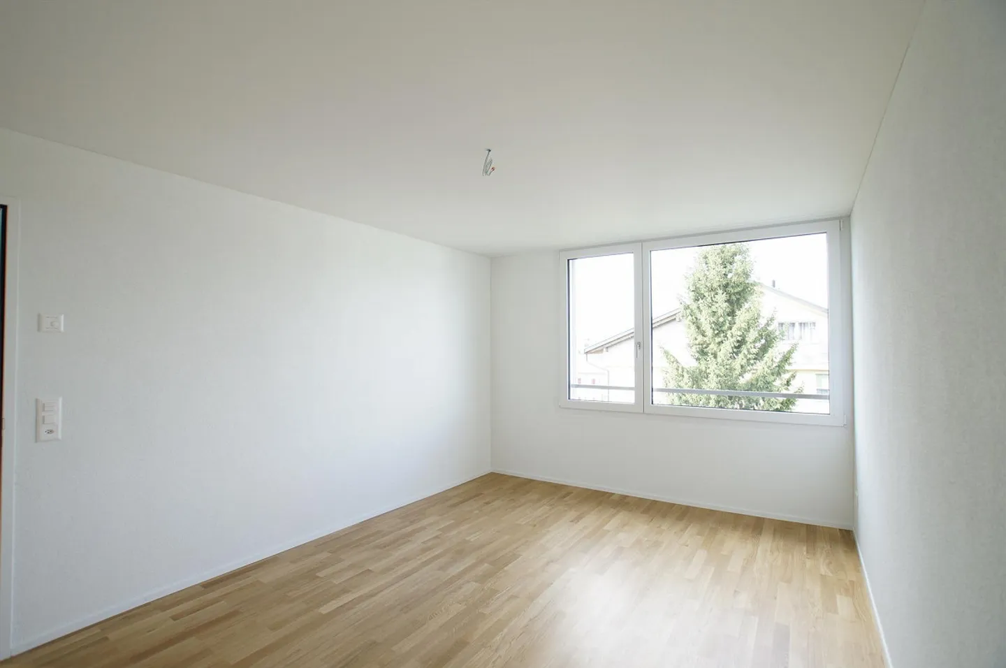 Prima locazione di un appartamento attico di 4,5 stanze dopo l'estensione del tetto - Foto 7 di 10