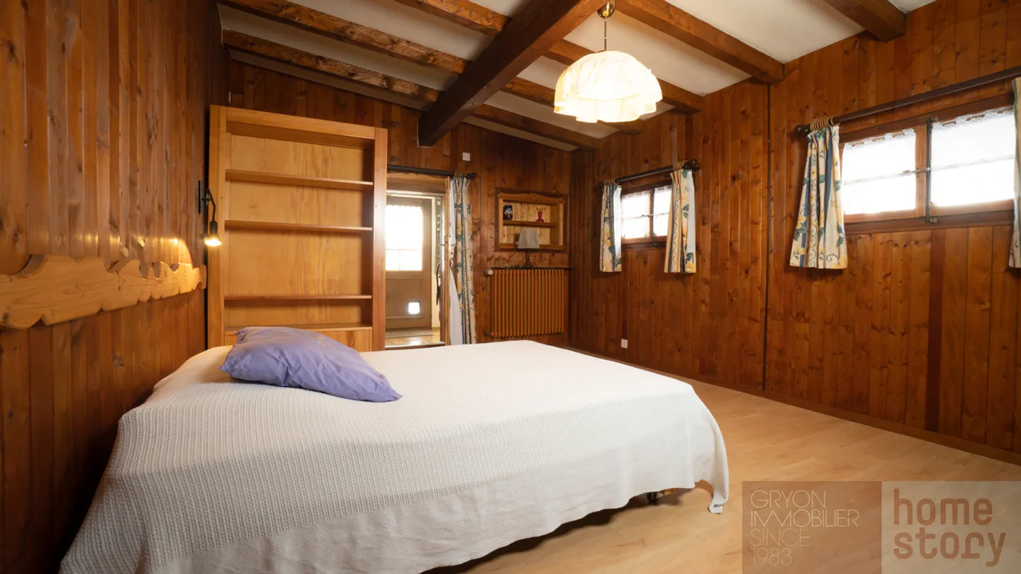 Typical family chalet in Gryon with garden and outbuildings - Photo 11 of 25