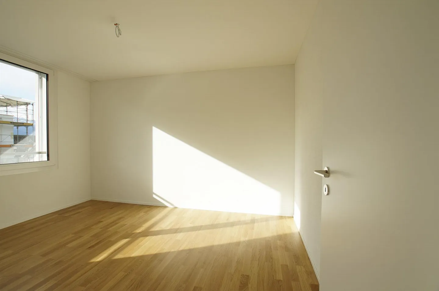 Prima locazione di un appartamento attico di 4,5 stanze dopo l'estensione del tetto - Foto 8 di 10