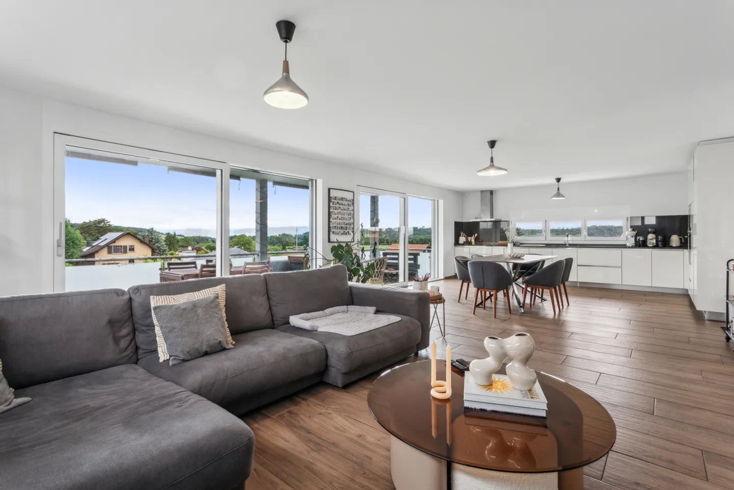 Appartamento moderno molto grande di 4,5 stanze a Misery - Foto 13 di 15