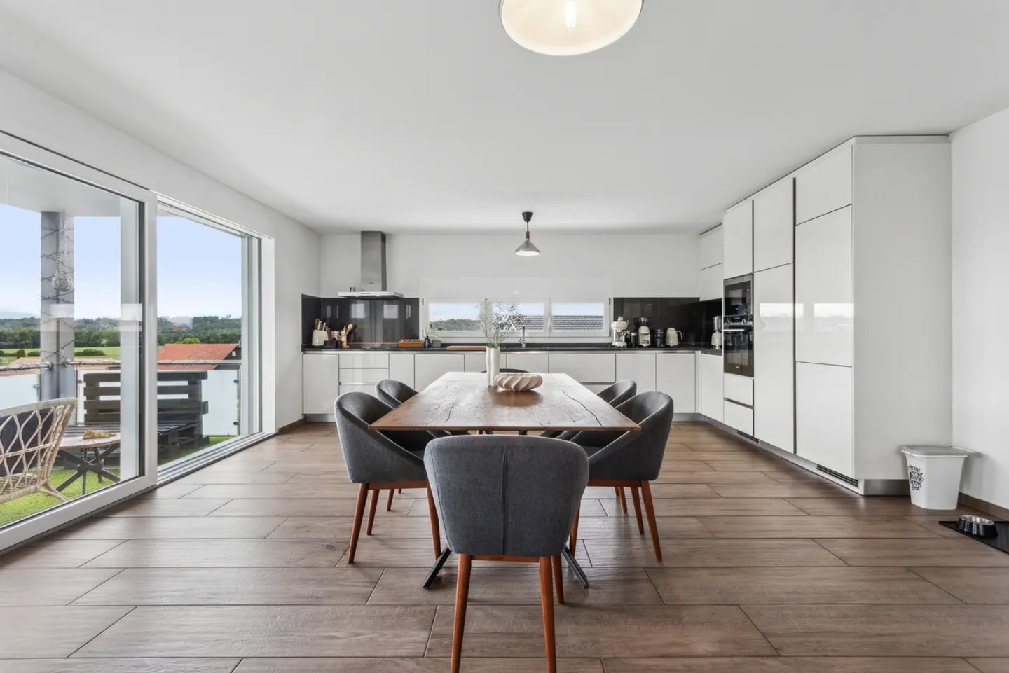 Appartamento moderno molto grande di 4,5 stanze a Misery - Foto 15 di 15