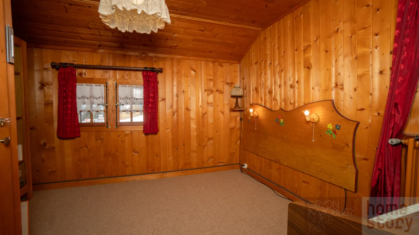 Typical family chalet in Gryon with garden and outbuildings - Photo 15 of 25