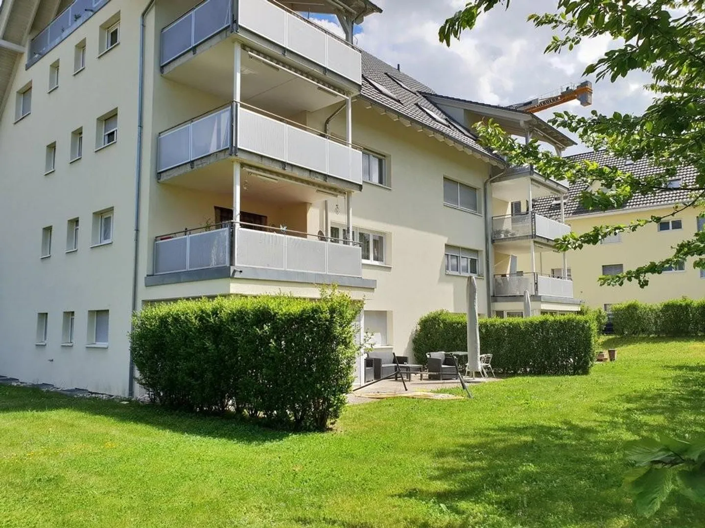 Bella appartamento aperto di 3,5 stanze a Suhr - Foto 2 di 7