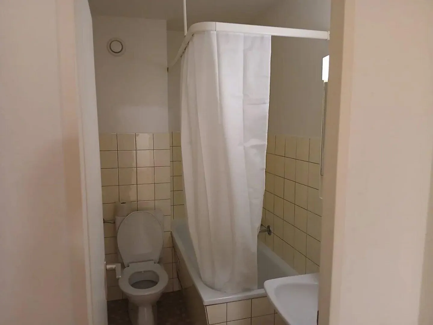 Möbliertes Zimmer in Basel - Alles inklusive - Foto 5 von 13