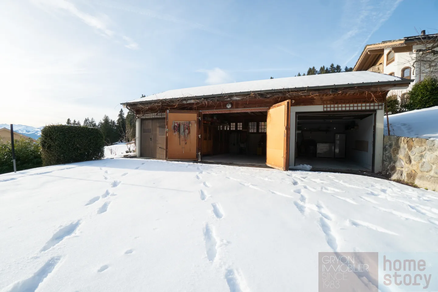 Typical family chalet in Gryon with garden and outbuildings - Photo 24 of 25