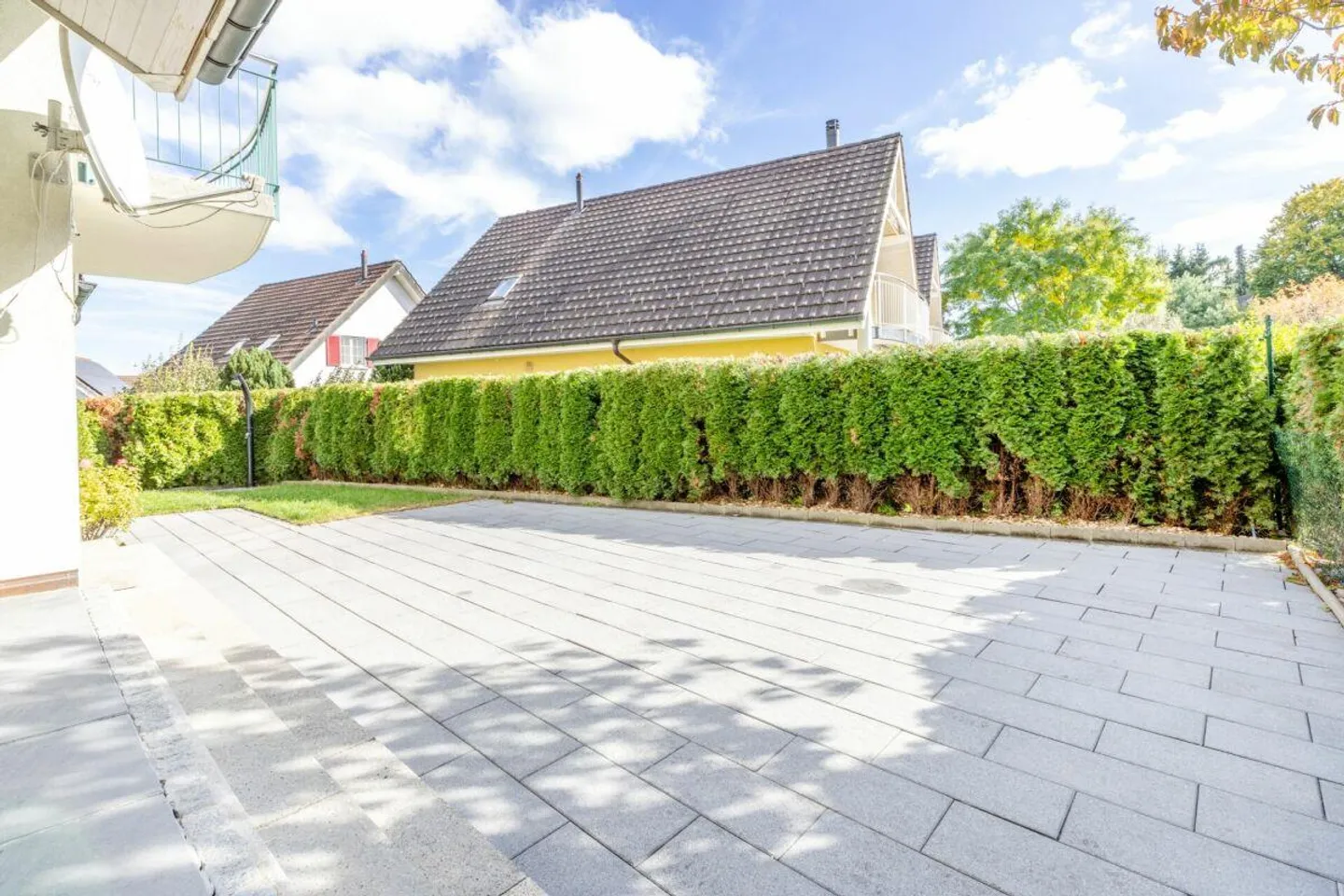 Detached 5.5-room single-family house with double garage in a quiet location - Photo 6 of 20