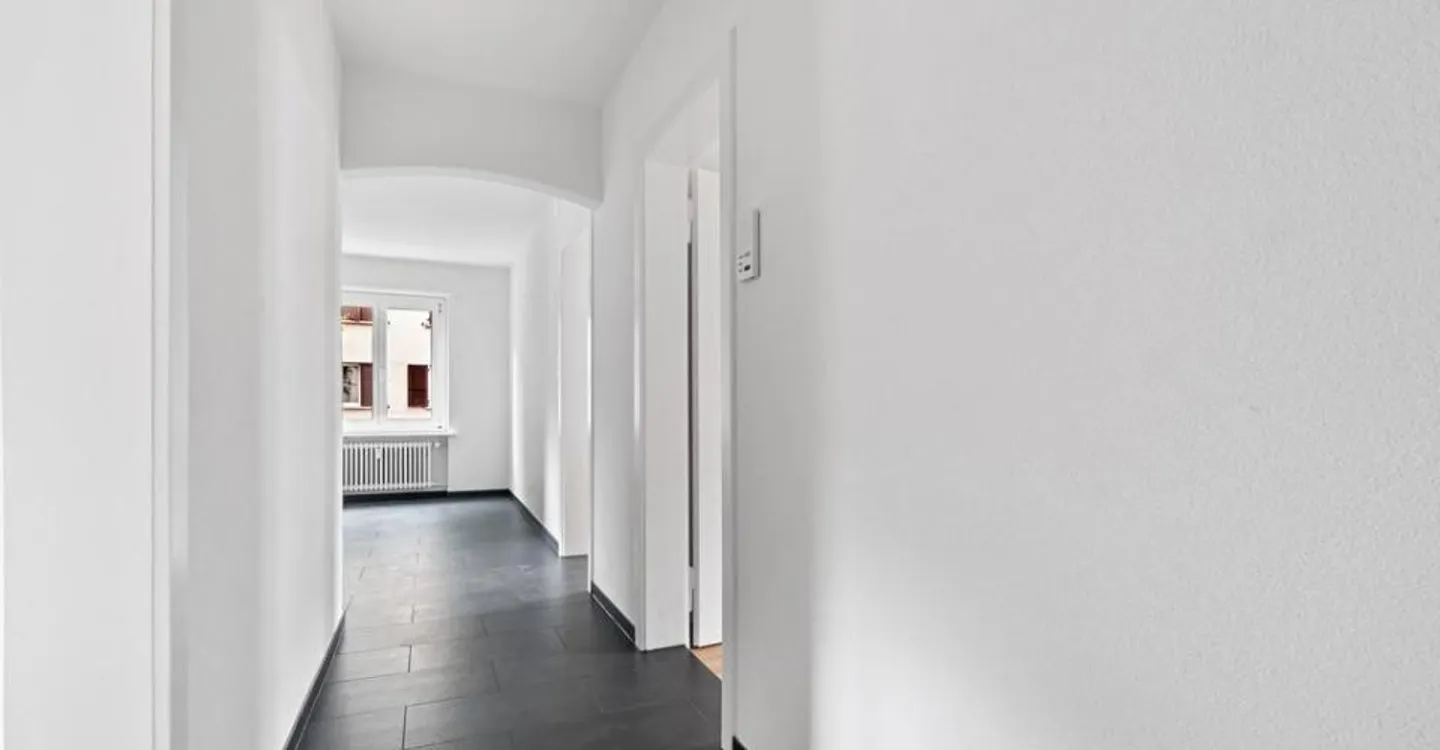 Fully renovated 3.5-room apartment on the ground floor - Photo 4 of 7