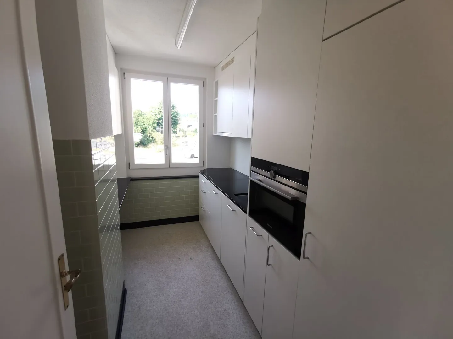 Opportunité : Propriété résidentielle et commerciale avec un potentiel d'utilisation polyvalent au centre de Schöftland - Photo 9 sur 52