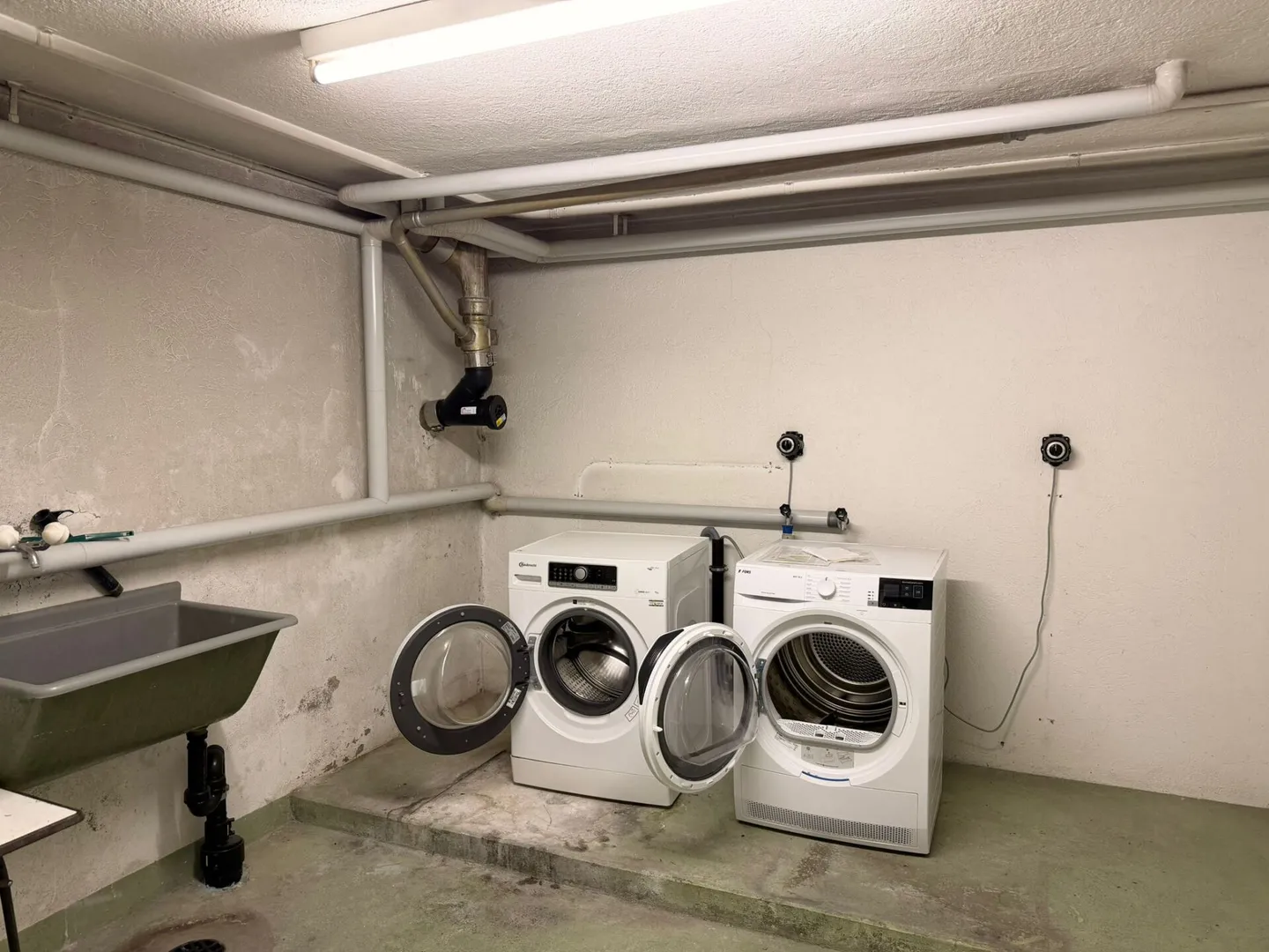 Opportunité : Propriété résidentielle et commerciale avec un potentiel d'utilisation polyvalent au centre de Schöftland - Photo 11 sur 52