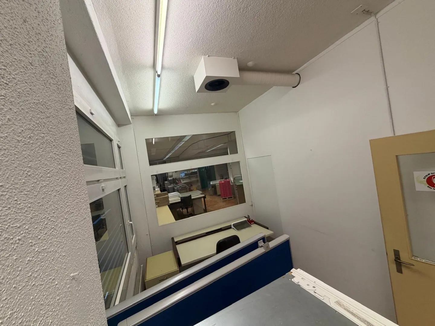 Opportunité : Propriété résidentielle et commerciale avec un potentiel d'utilisation polyvalent au centre de Schöftland - Photo 30 sur 52