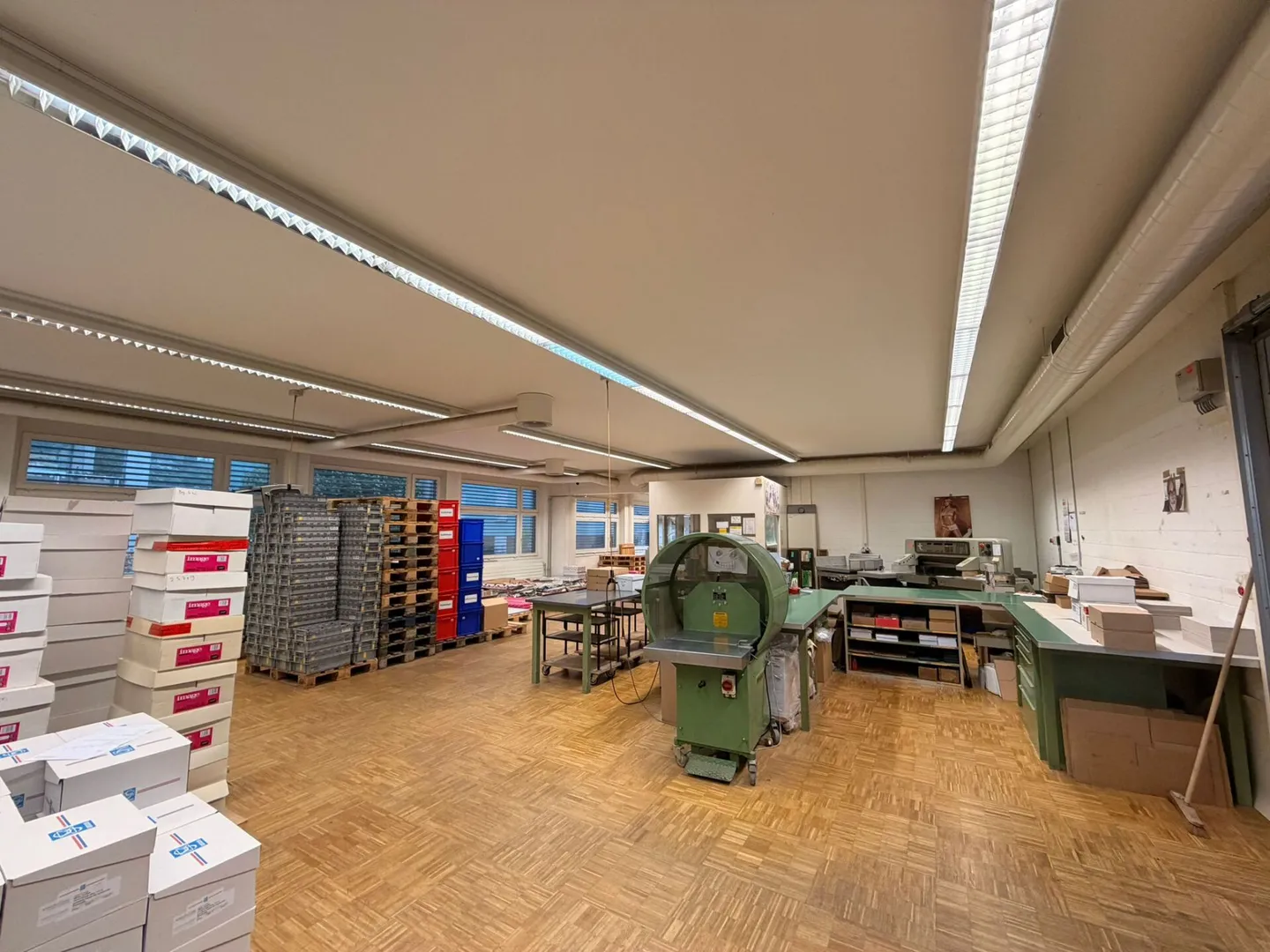 Opportunité : Propriété résidentielle et commerciale avec un potentiel d'utilisation polyvalent au centre de Schöftland - Photo 34 sur 52