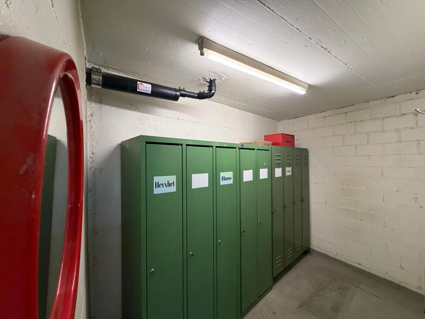 Opportunité : Propriété résidentielle et commerciale avec un potentiel d'utilisation polyvalent au centre de Schöftland - Photo 38 sur 52
