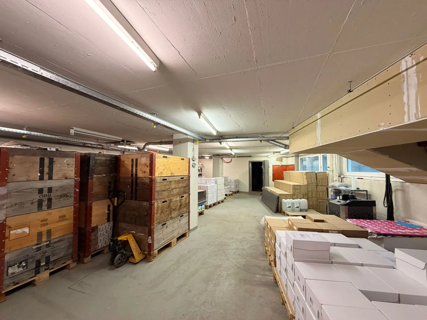 Opportunité : Propriété résidentielle et commerciale avec un potentiel d'utilisation polyvalent au centre de Schöftland - Photo 39 sur 52