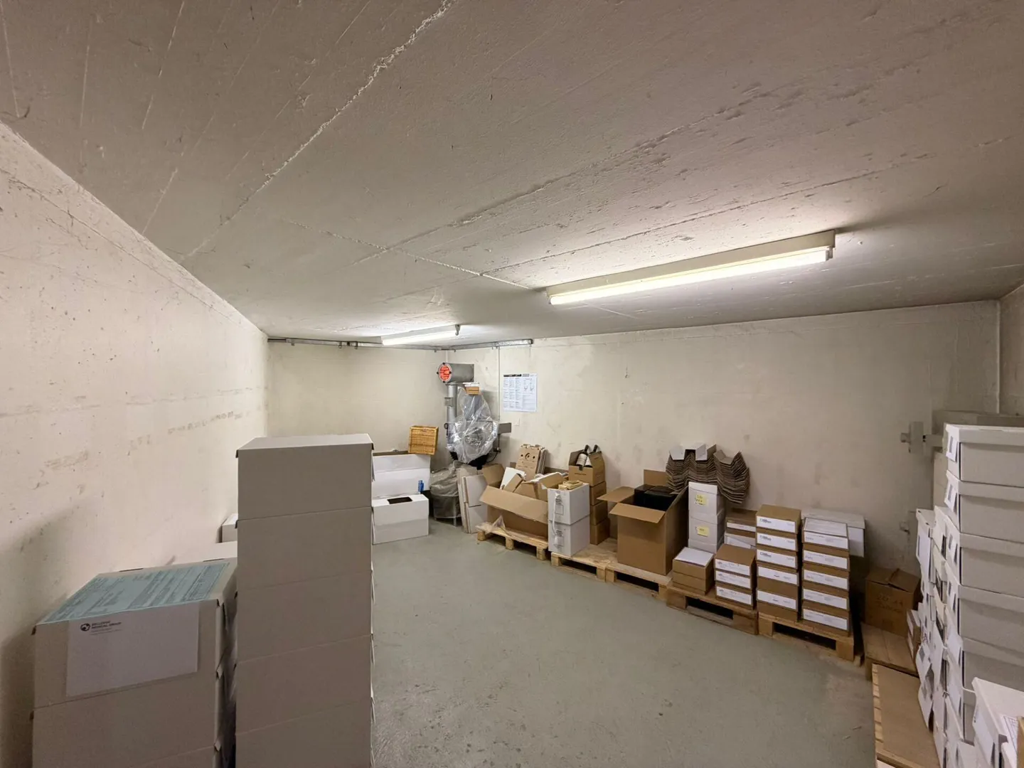 Opportunité : Propriété résidentielle et commerciale avec un potentiel d'utilisation polyvalent au centre de Schöftland - Photo 40 sur 52