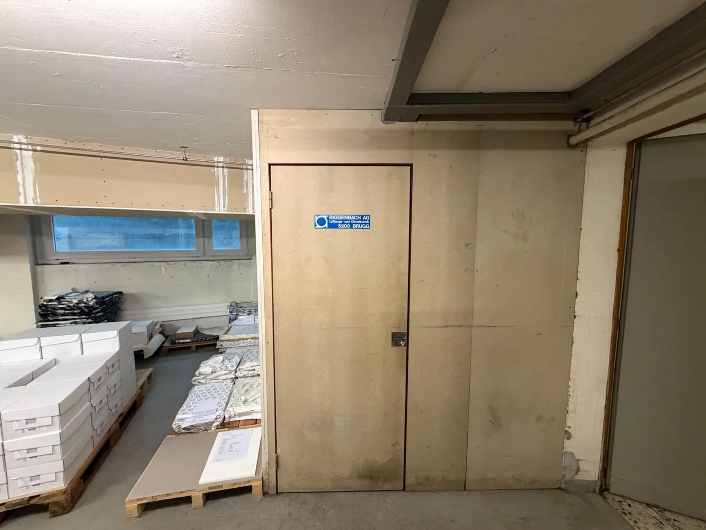 Opportunité : Propriété résidentielle et commerciale avec un potentiel d'utilisation polyvalent au centre de Schöftland - Photo 41 sur 52